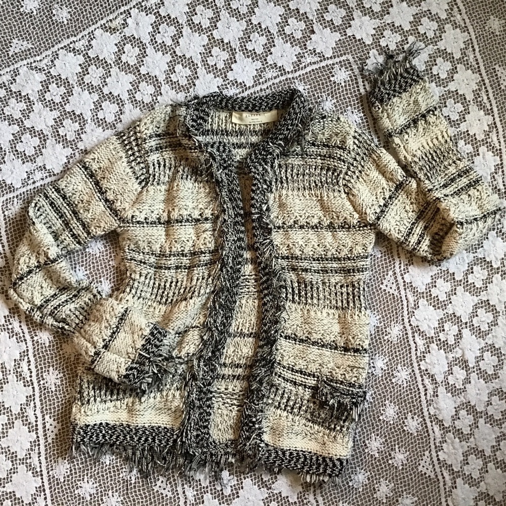 Zara black & cream boucle chunky knit sweater